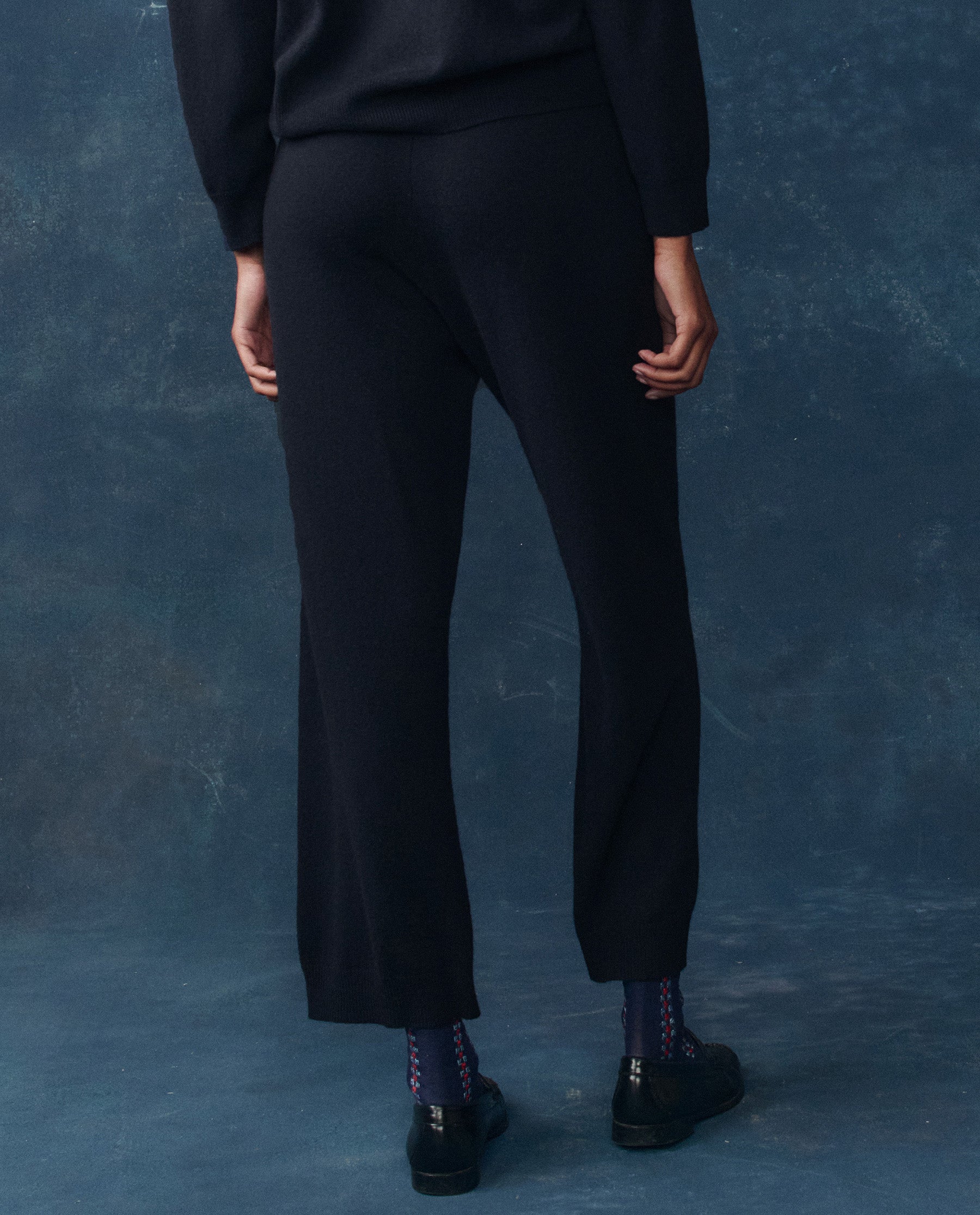 The Cashmere Lantern Pant. -- Navy