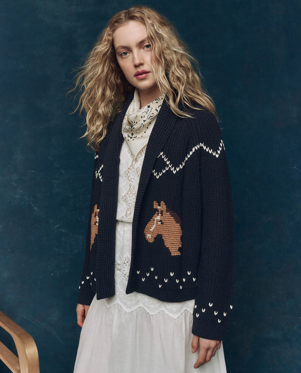 The Horse Lodge Cardigan. -- Navy