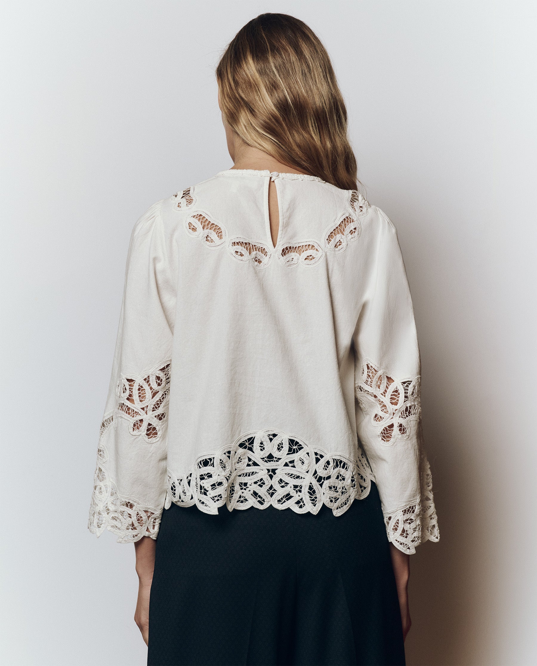 The Picnic Top. -- Cream