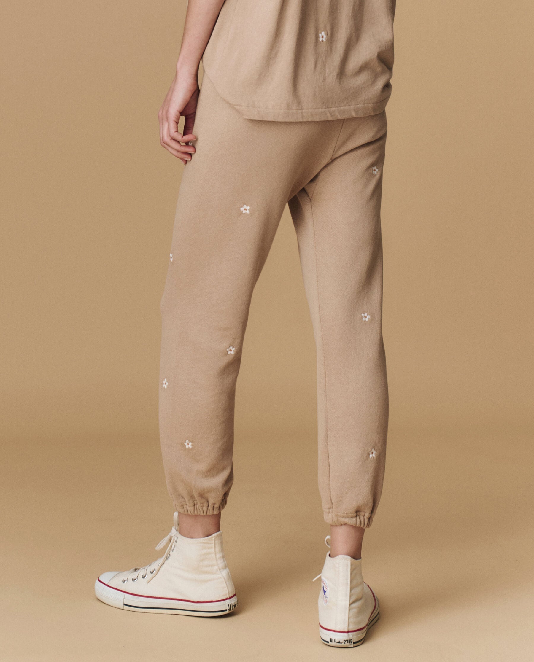 The Stadium Sweatpant. Embroidered -- Khaki with Daisy Embroidery