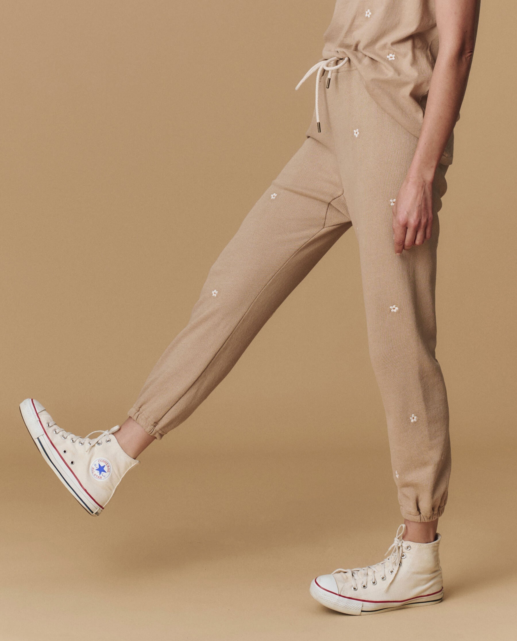 The Stadium Sweatpant. Embroidered -- Khaki with Daisy Embroidery