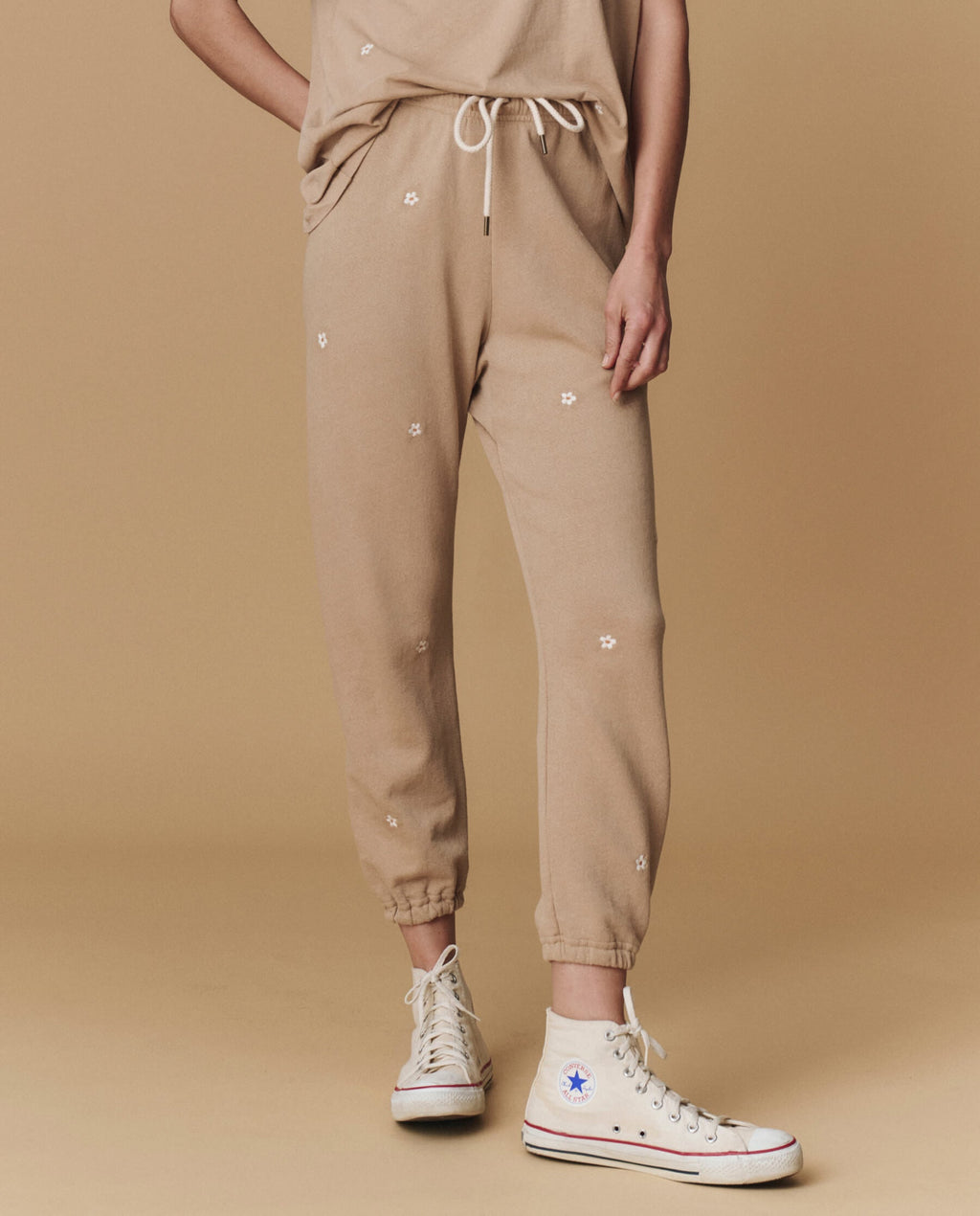 The Stadium Sweatpant. Embroidered -- Khaki with Daisy Embroidery