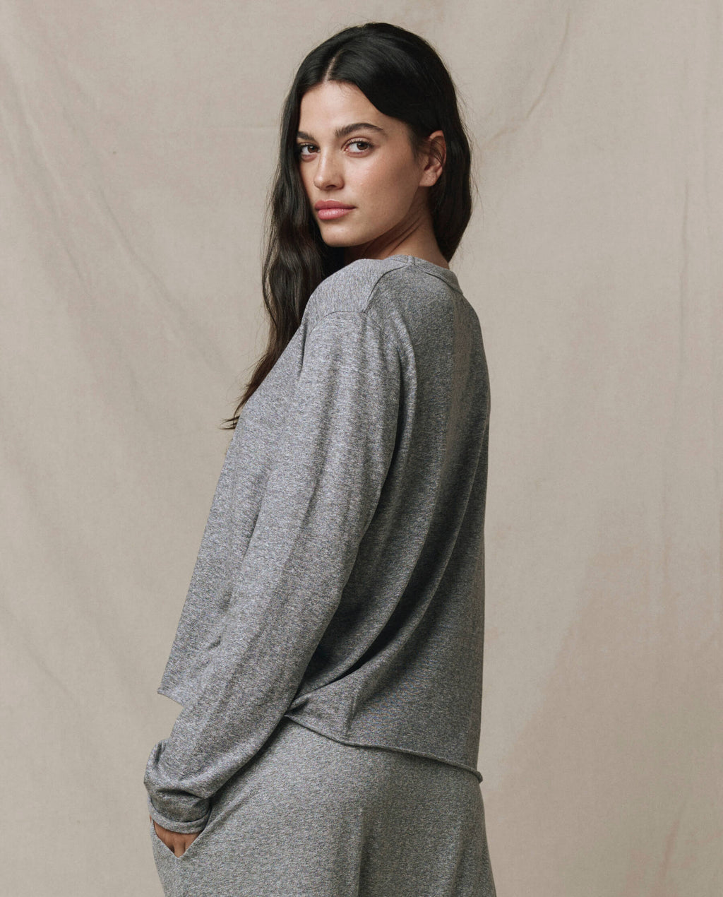 The Long Sleeve Crop Tee. -- Heather Grey