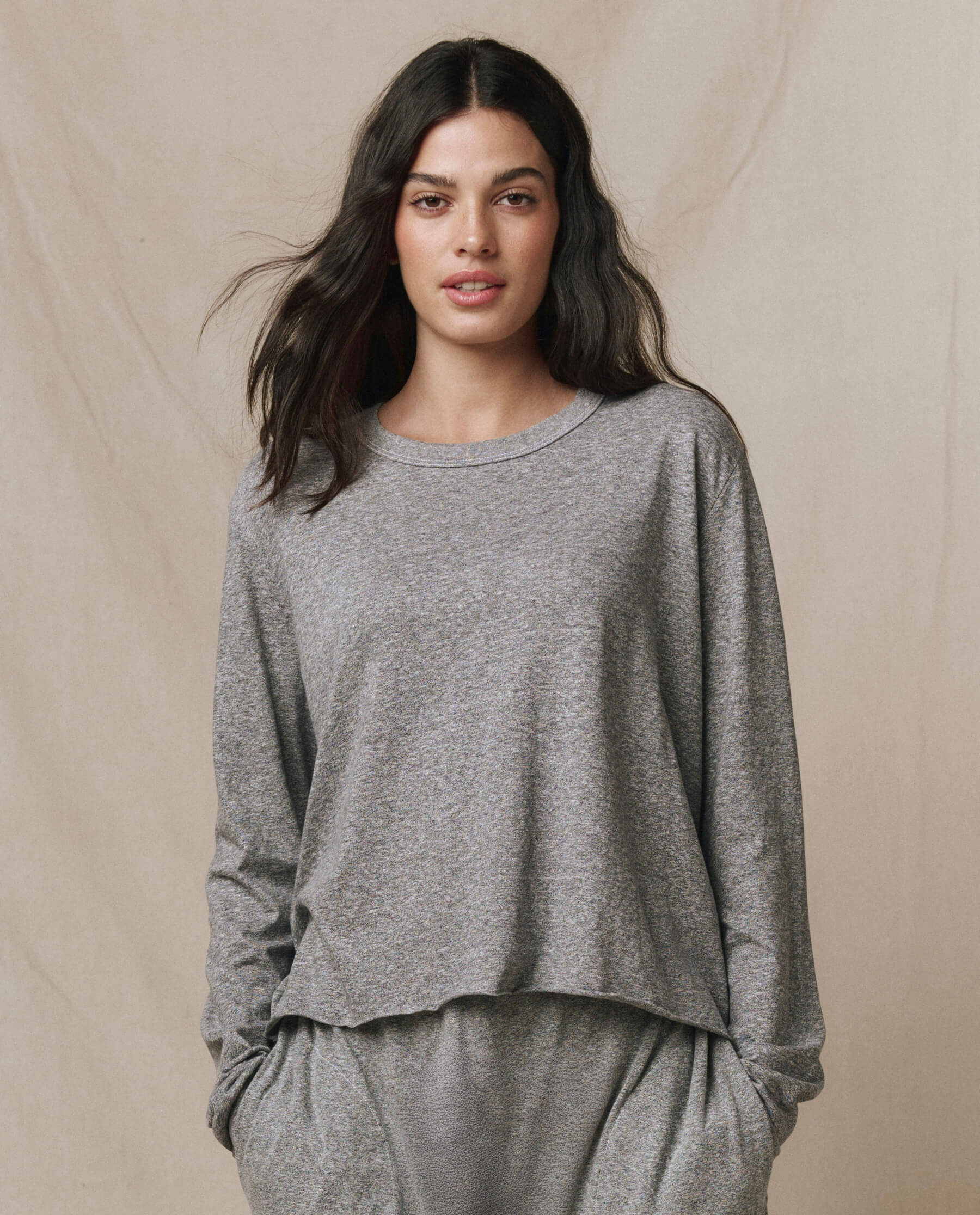 The Long Sleeve Crop Tee. -- Heather Grey