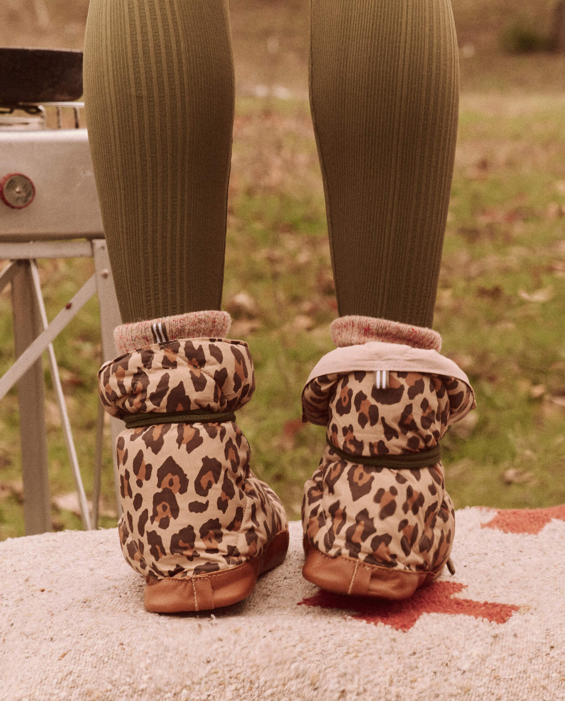 The Down Quilted Puffer Slipper. -- Snow Leopard