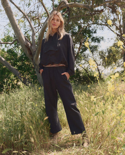 The Basecamp Pullover. -- Washed Black