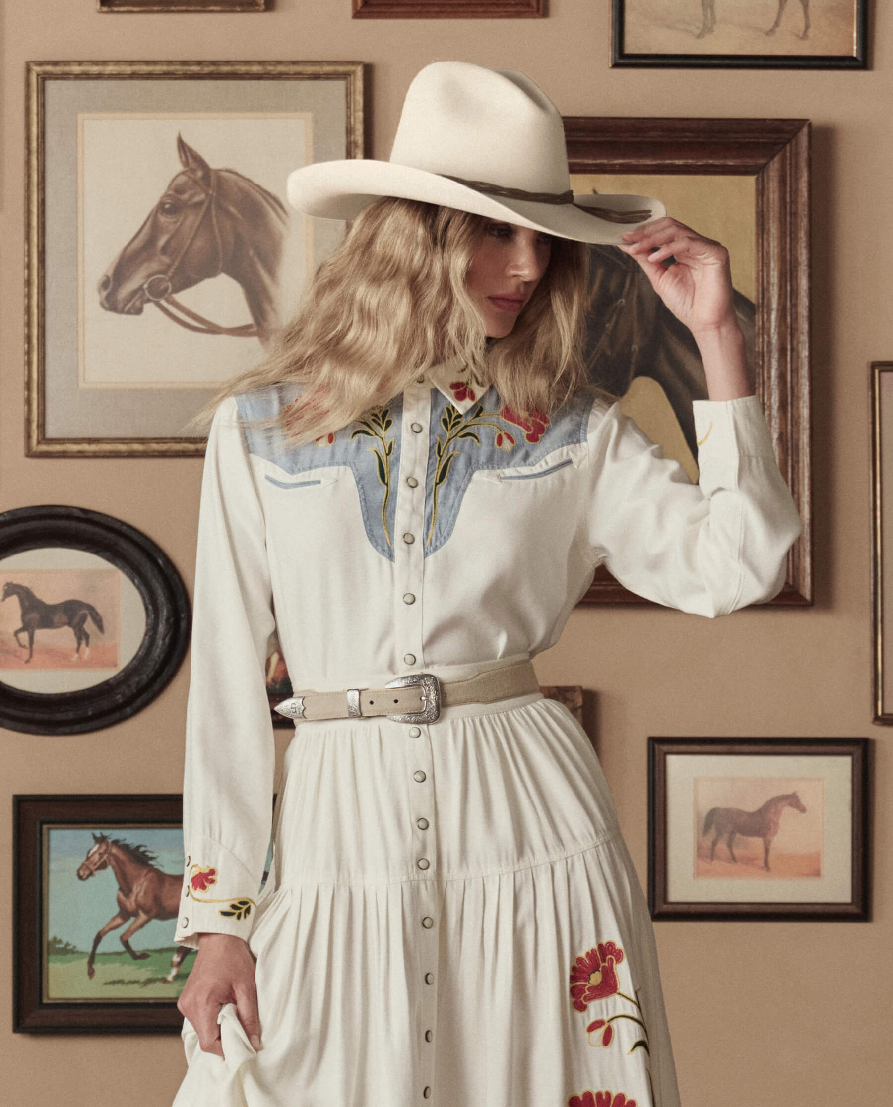The Western Narrow Belt. -- Cream With Silver