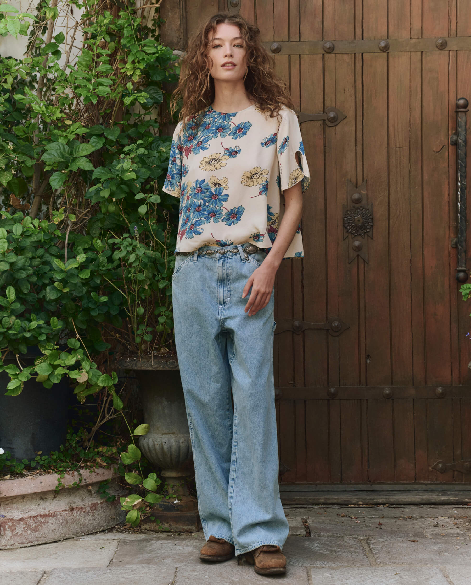 The Mandolin Top. -- Sungold Floral