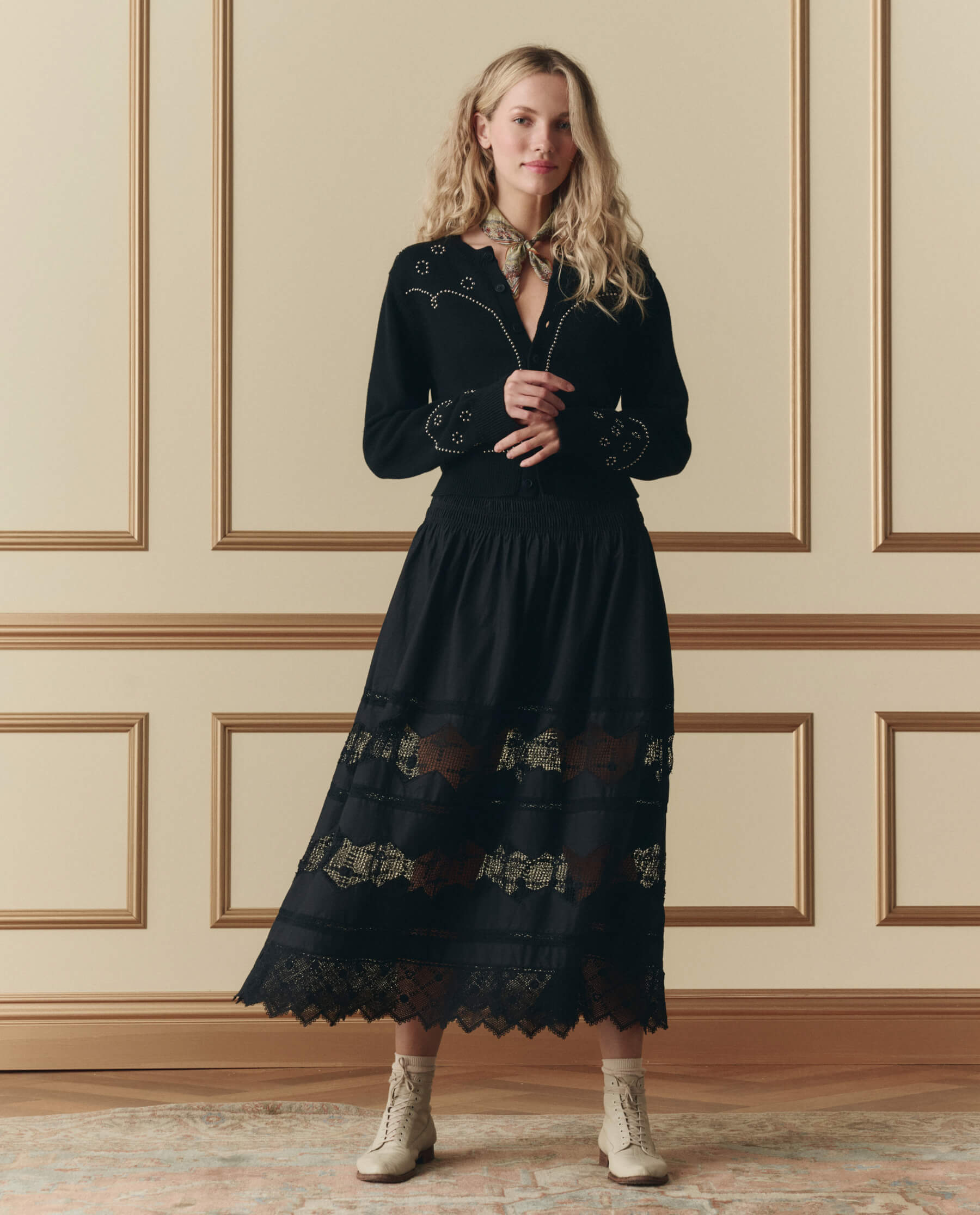 The Rosette Crochet Canary Skirt. -- Black