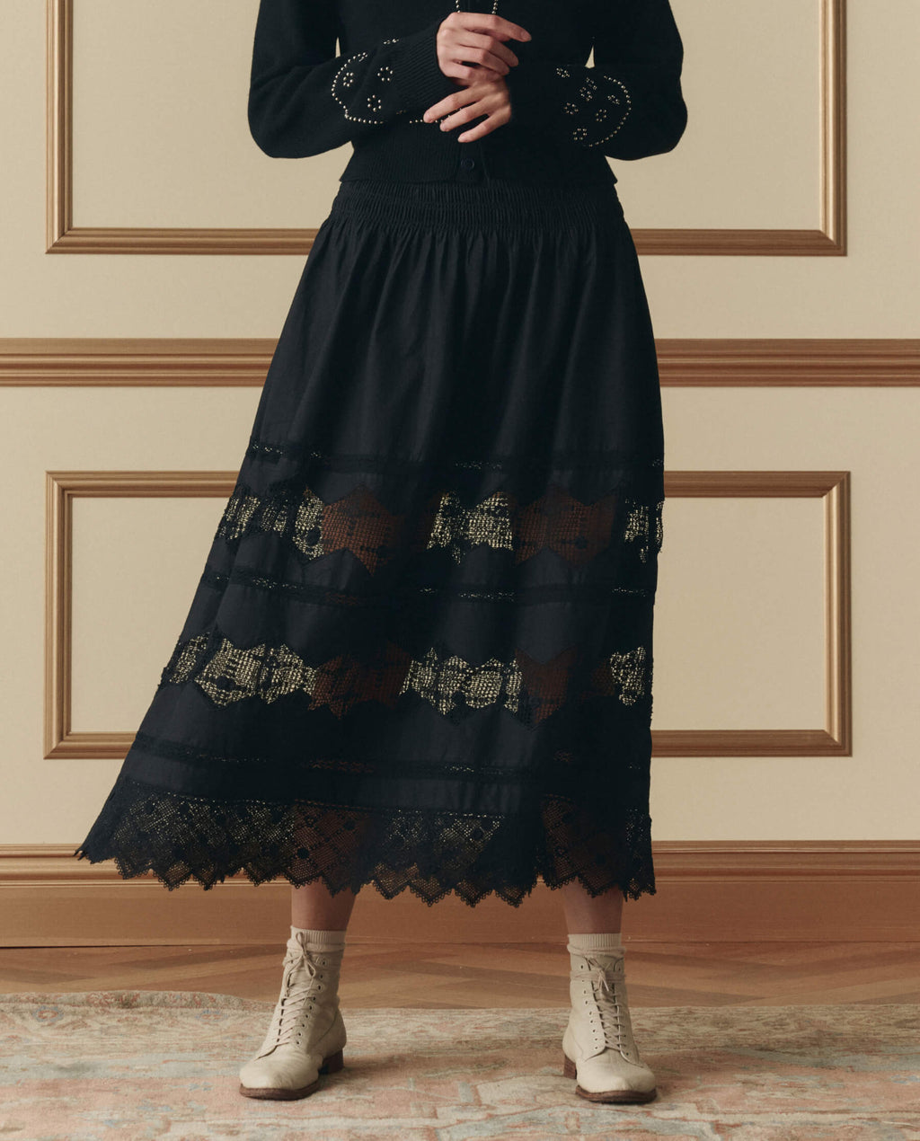 The Rosette Crochet Canary Skirt. -- Black
