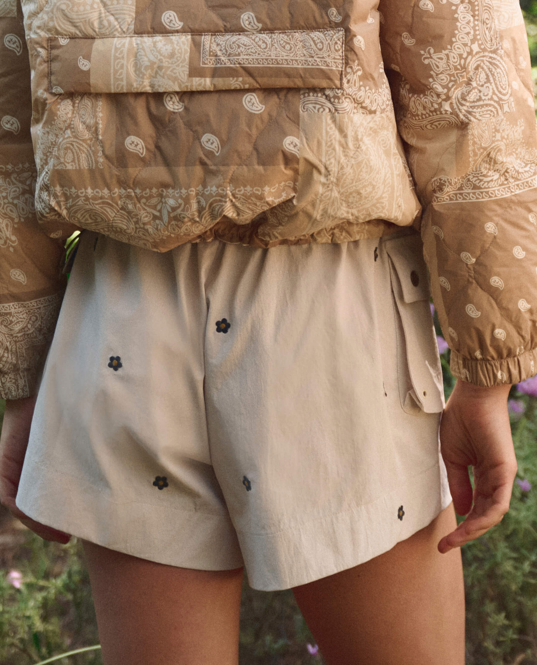 The Embroidered Cargo Short. -- Cream With Black Daisies