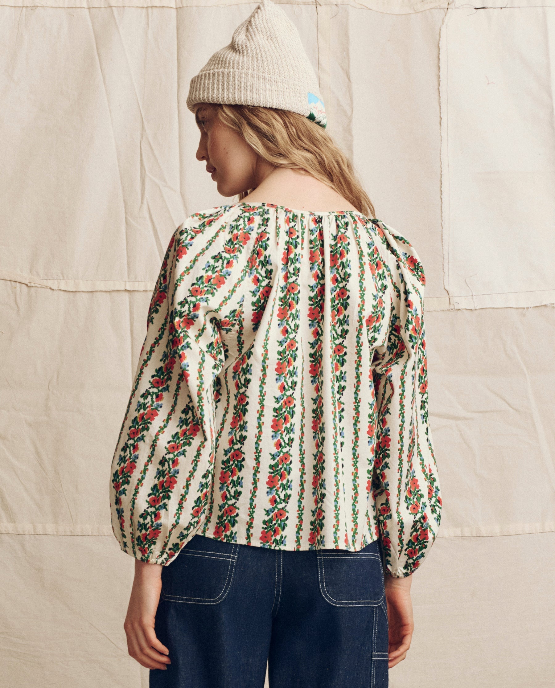 The Chariot Top. -- Tapestry Floral