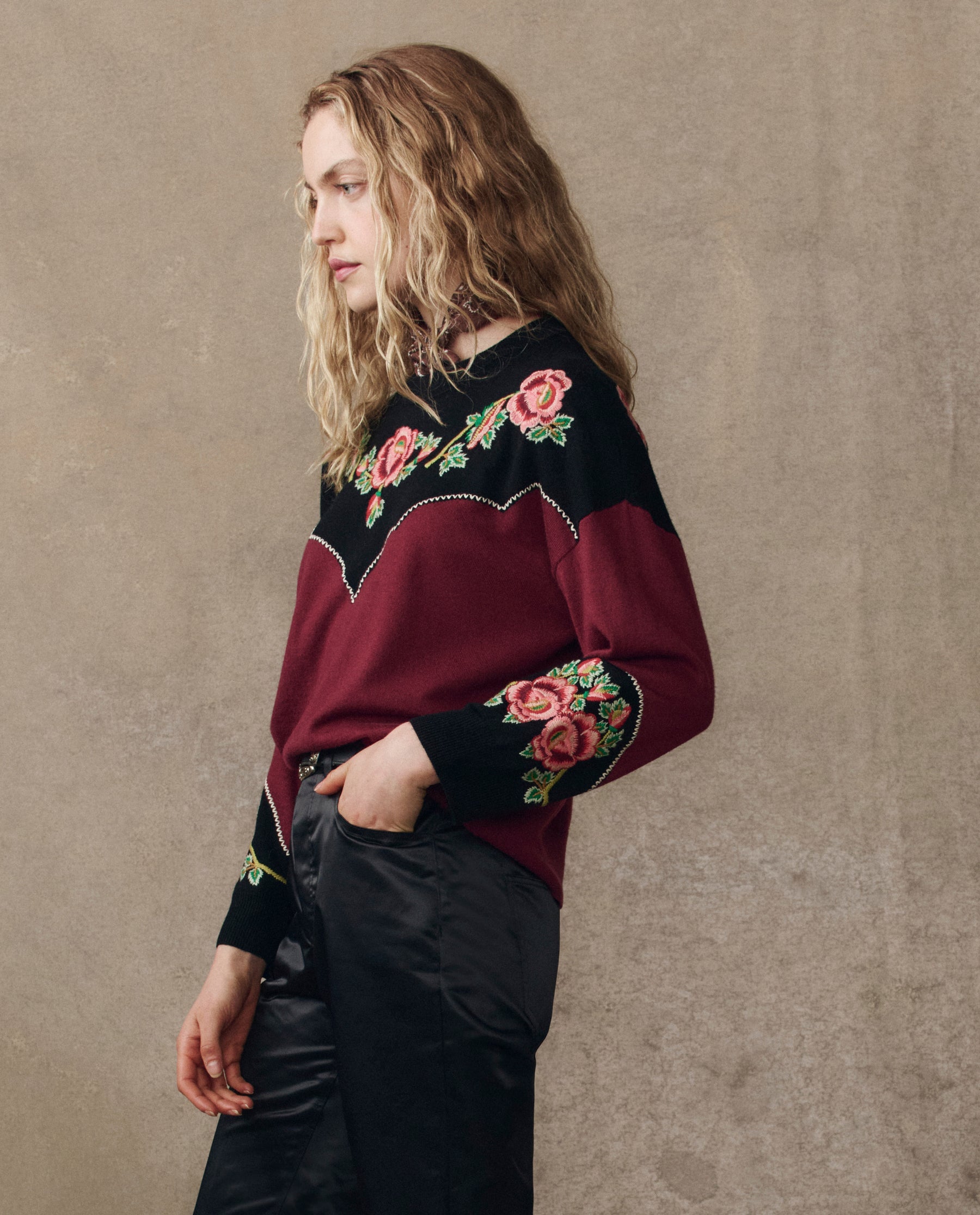 The Heirloom Rose Western Pullover. -- Wine