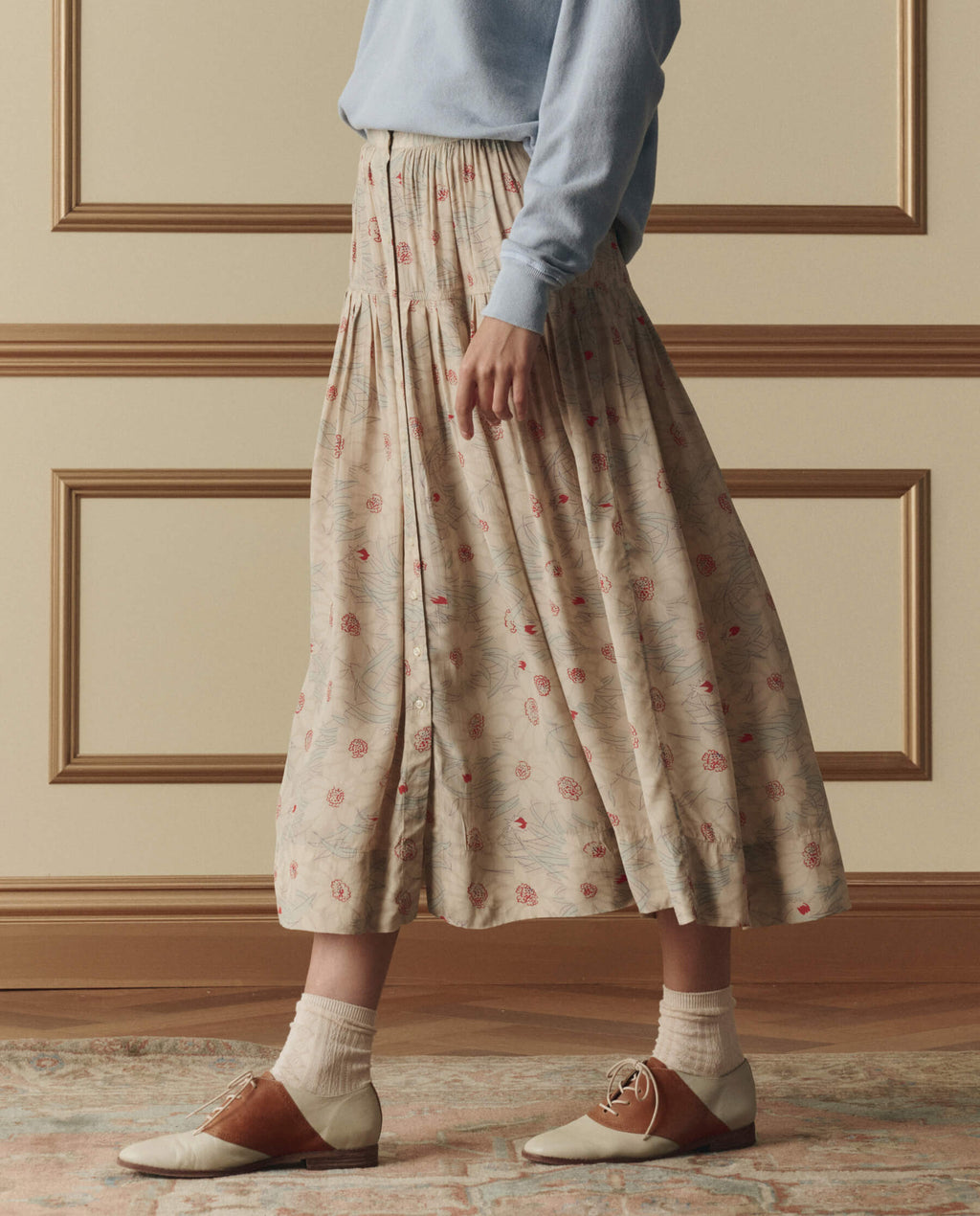 The Highland Skirt. -- Champagne Scattered Bloom