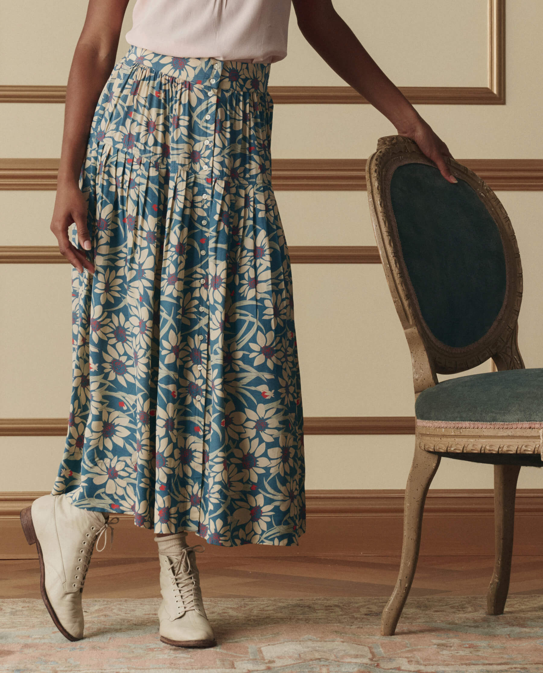 The Highland Skirt. -- Blue Scattered Bloom