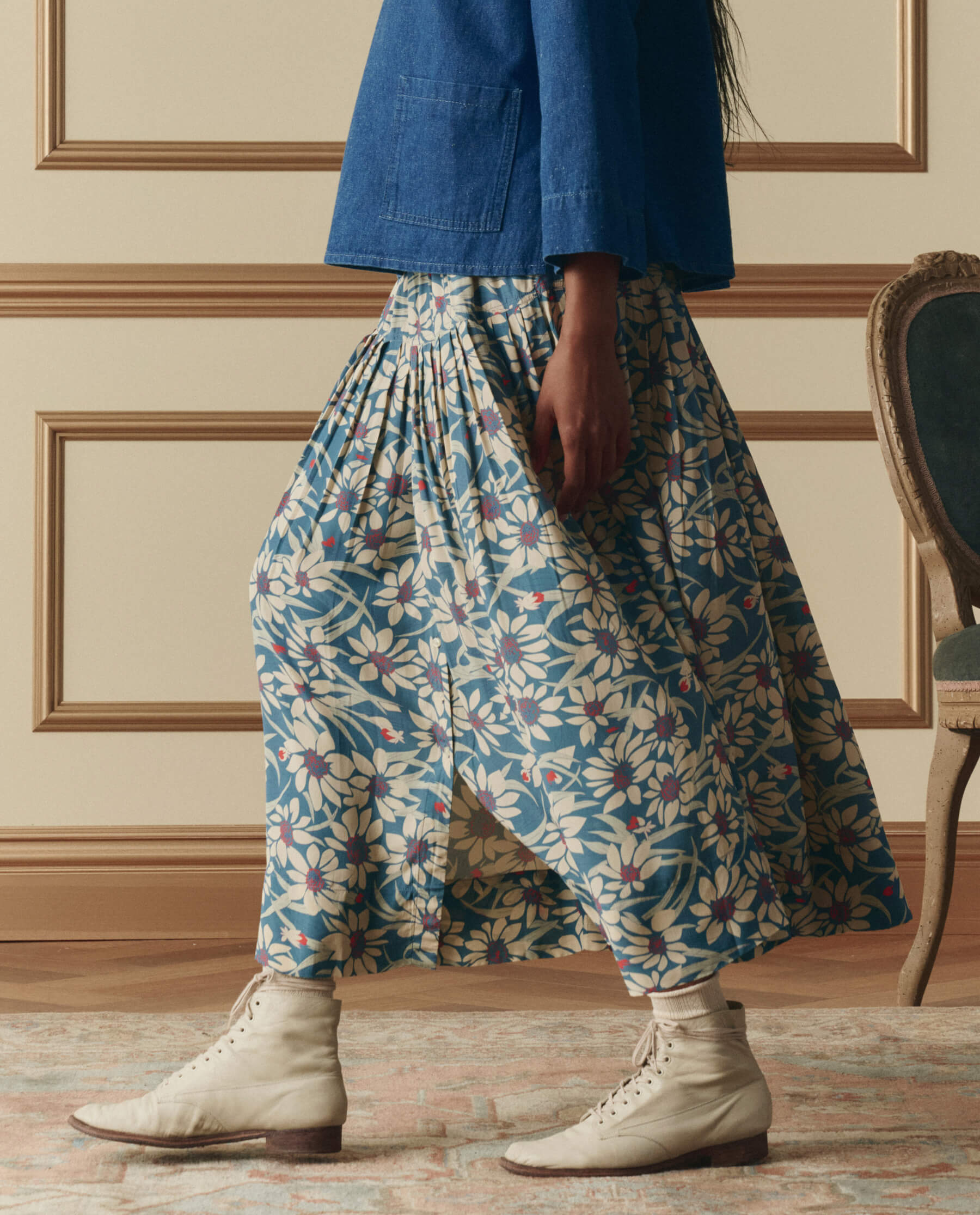 The Highland Skirt. -- Blue Scattered Bloom