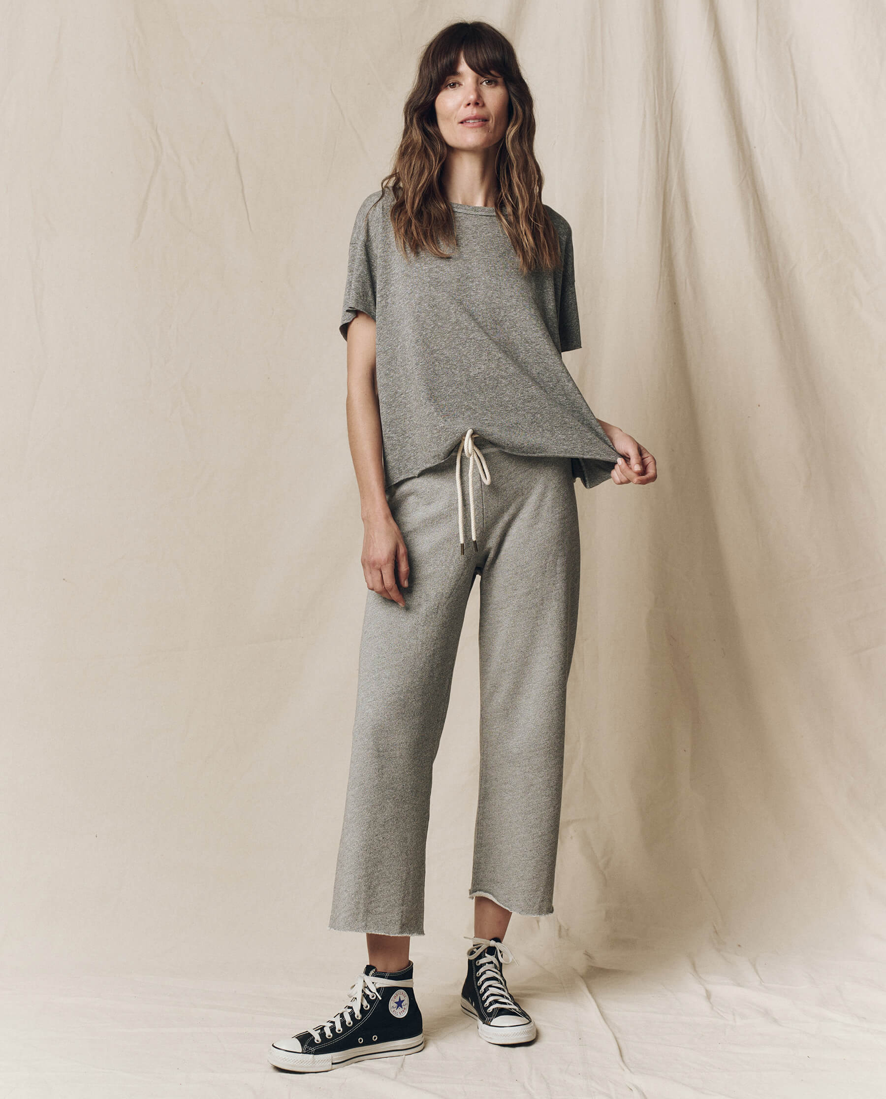 The Crop Tee. Solid -- Heather Grey