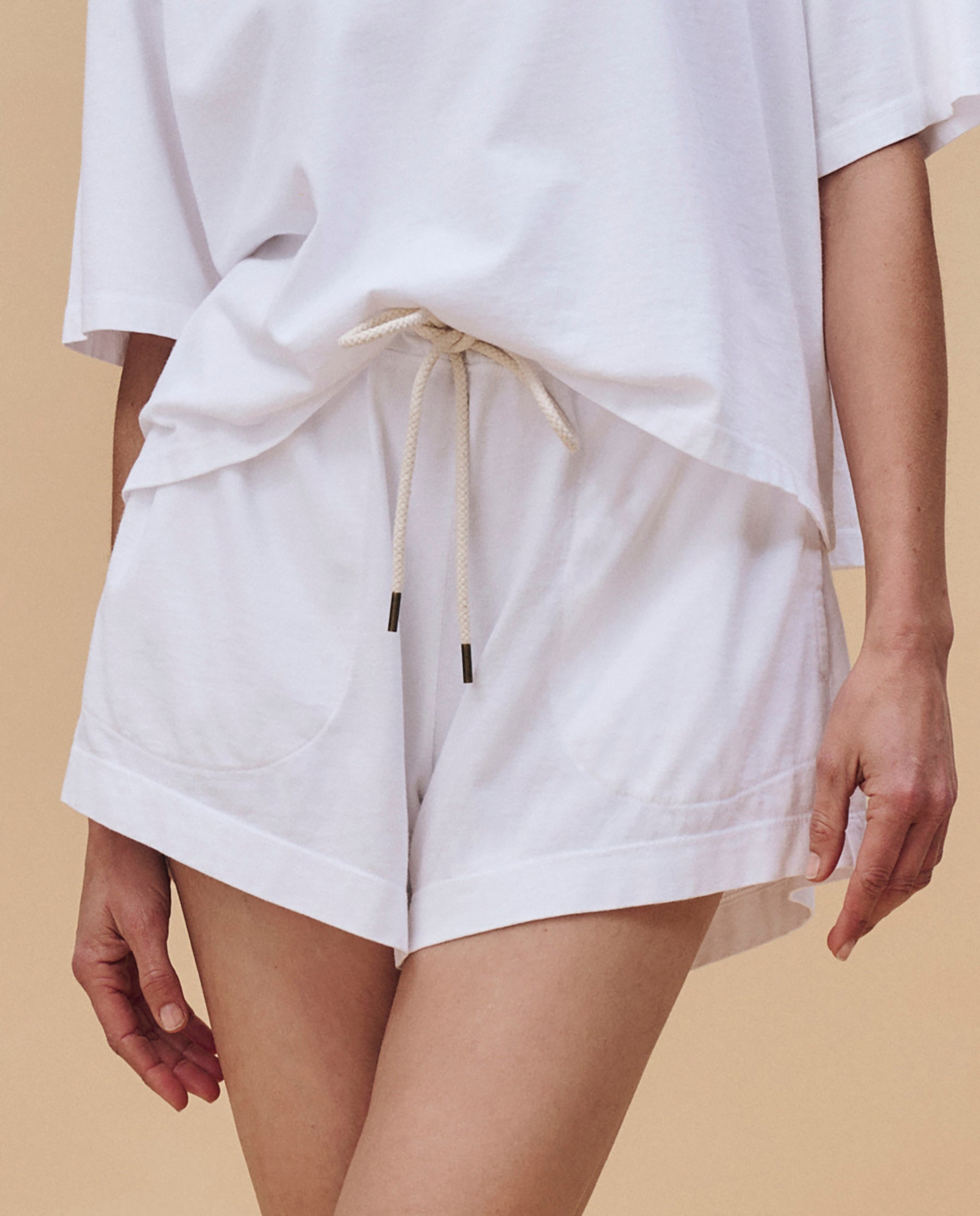 The Flutter Short. -- True White