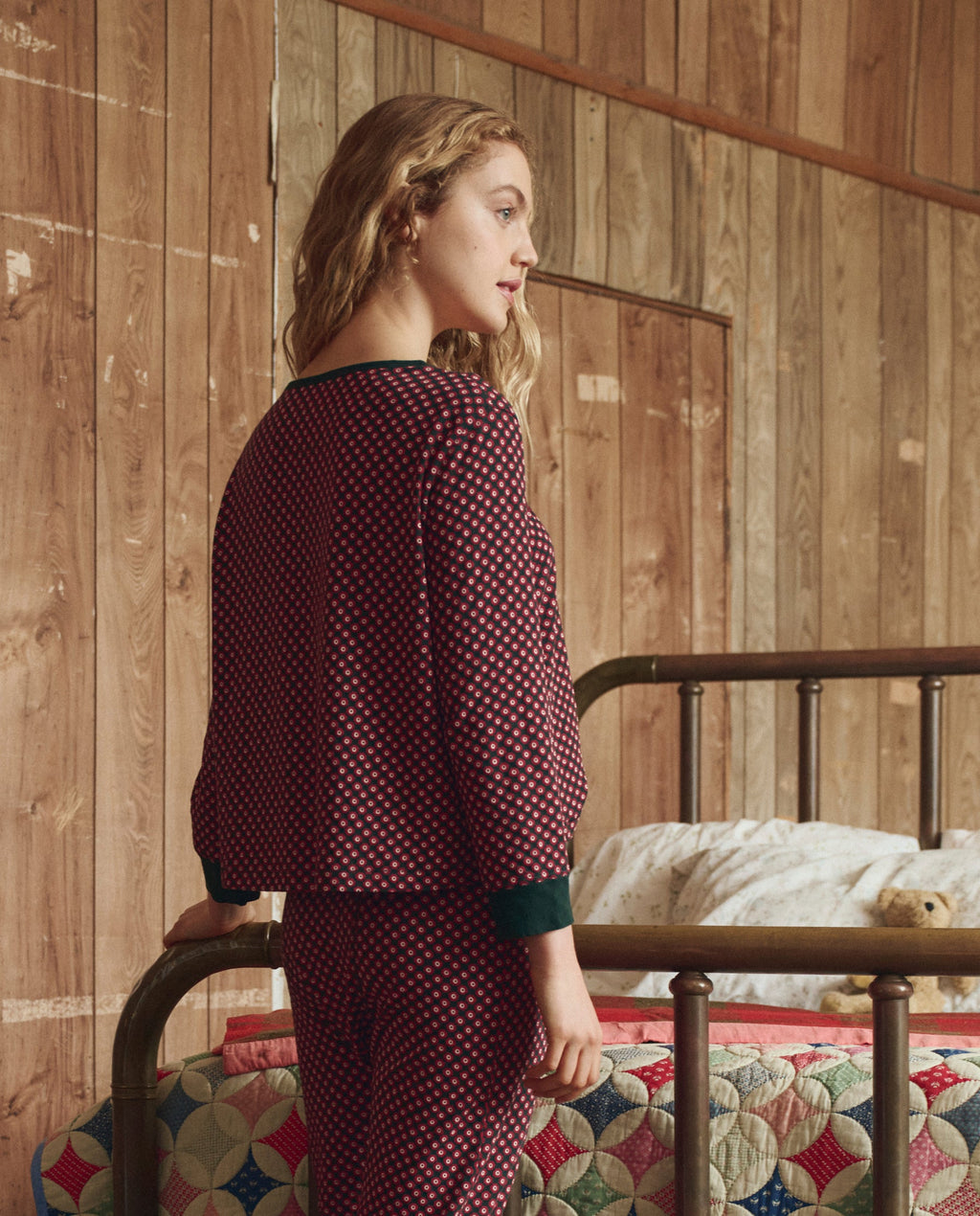 The Crop Sleep Henley. -- Daisy Tie Print